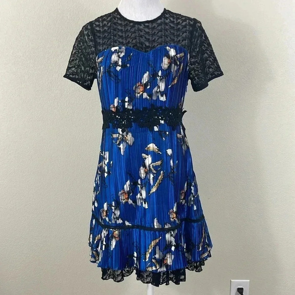 foxiedox Dresses & Skirts - Foxiedox blue floral lace flared mini dress size 4
